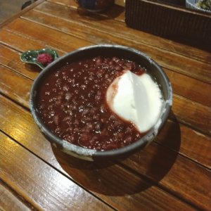 湯葉丼直吉の豆腐ぜんざい